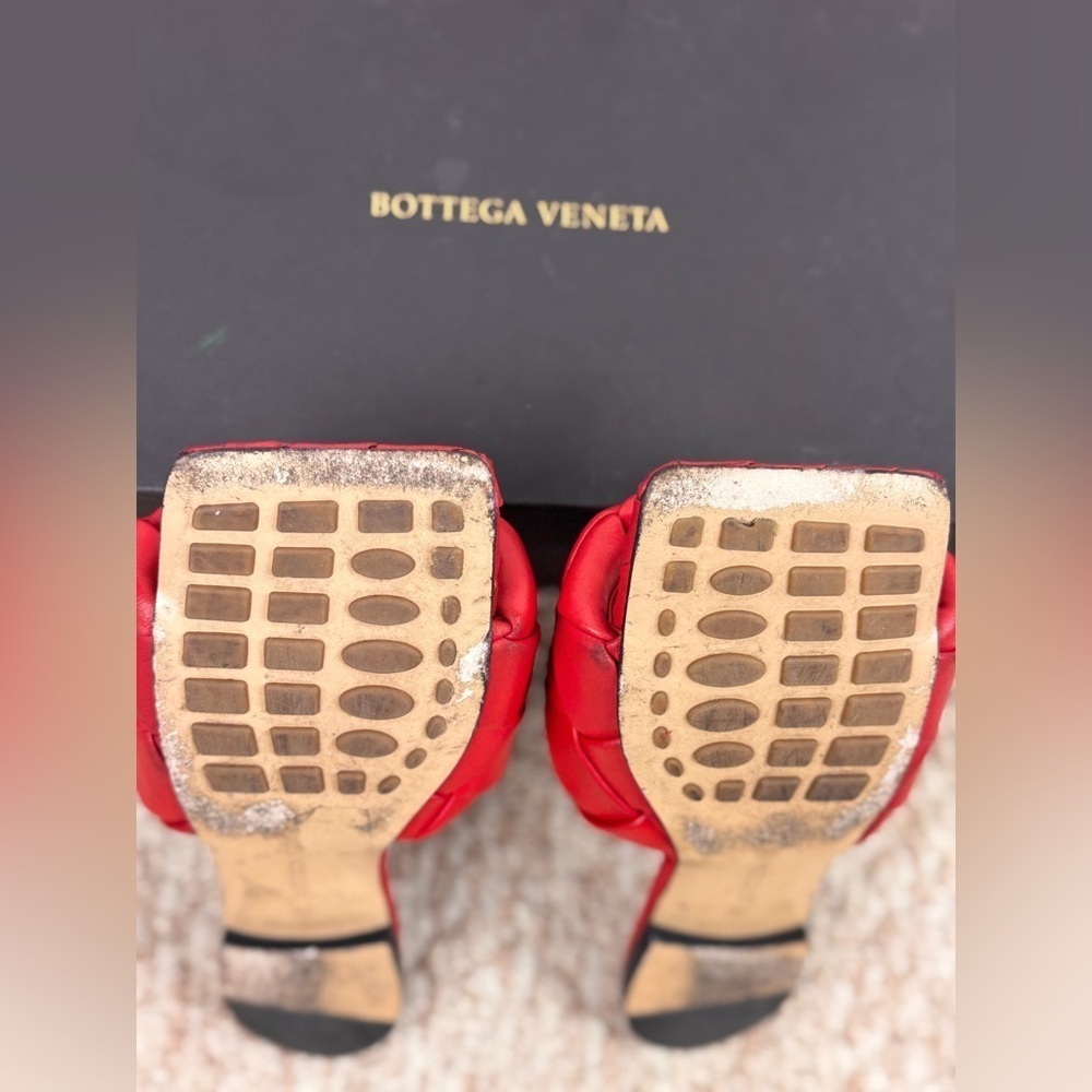 Bottega Veneta Red Quilted Sandals Size 37 - Picture 10 of 14